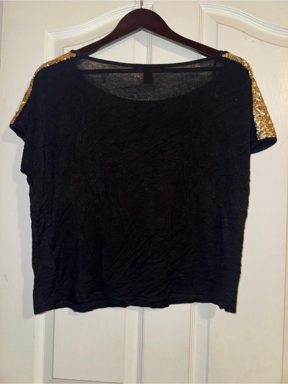 Forever 21 Black Scoop Neck Top with Gold Sequin Shoulders - Size L - Picture 8 of 9